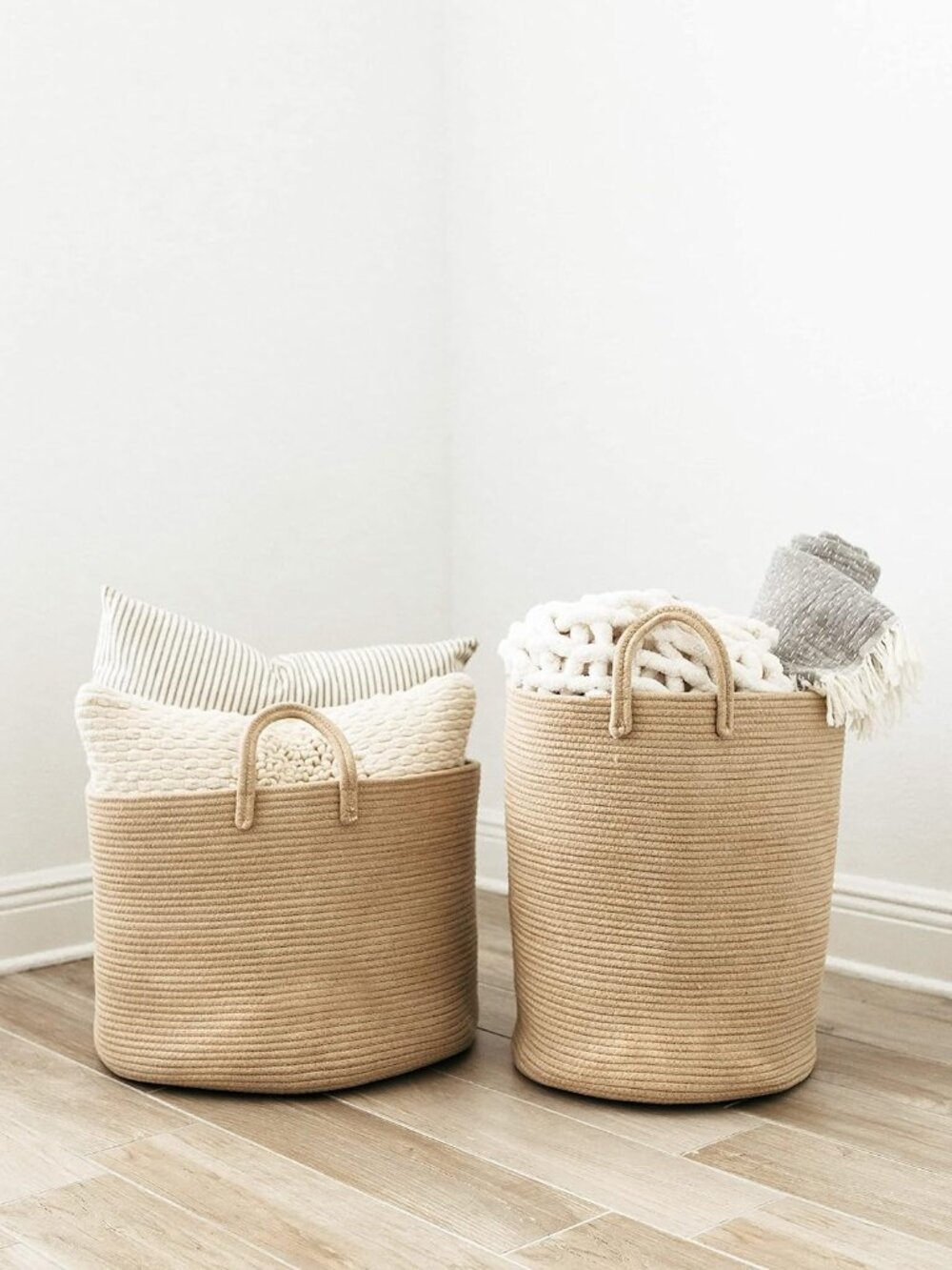 Large Woven Laundry Basket w/Handles 52L, Rope Dirty Clothes Hamper, Blanket Bas - Picture 8 of 9